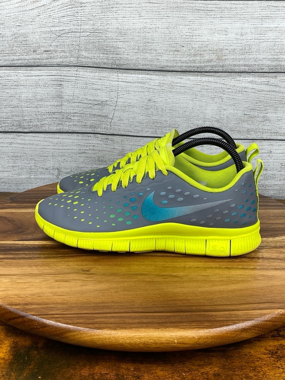 Nike Free Express Run Grey Volt Yellow Running Shoes 641862-003 Women’s Size 8.5